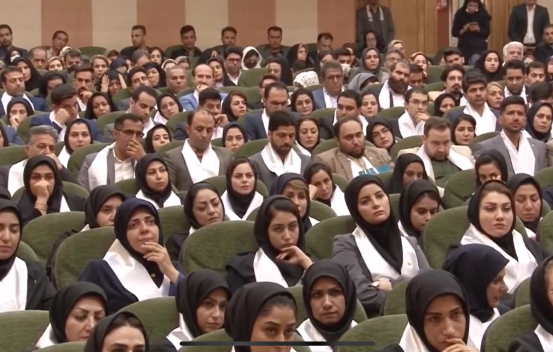 گزیده‌ای از مراسم تحلیف کارآموزان ورودی ۱۴۰۰ مرکز وکلای اصفهان/ مهرماه ۱۴۰۱